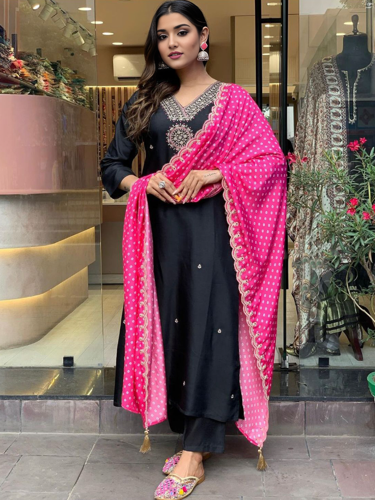 Black Embellished Kurta Dupatta Set