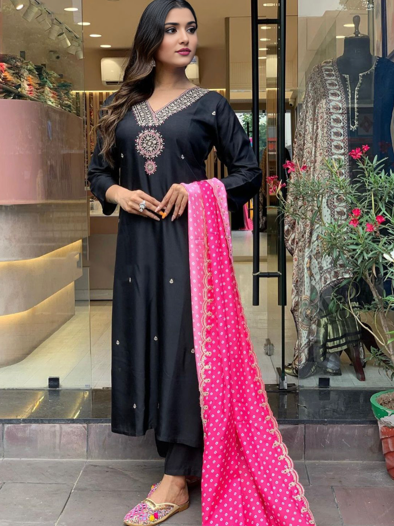 Black Embellished Kurta Dupatta Set