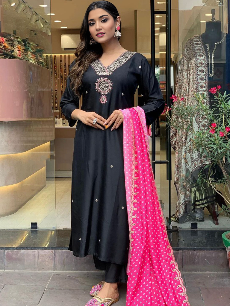 Black Embellished Kurta Dupatta Set