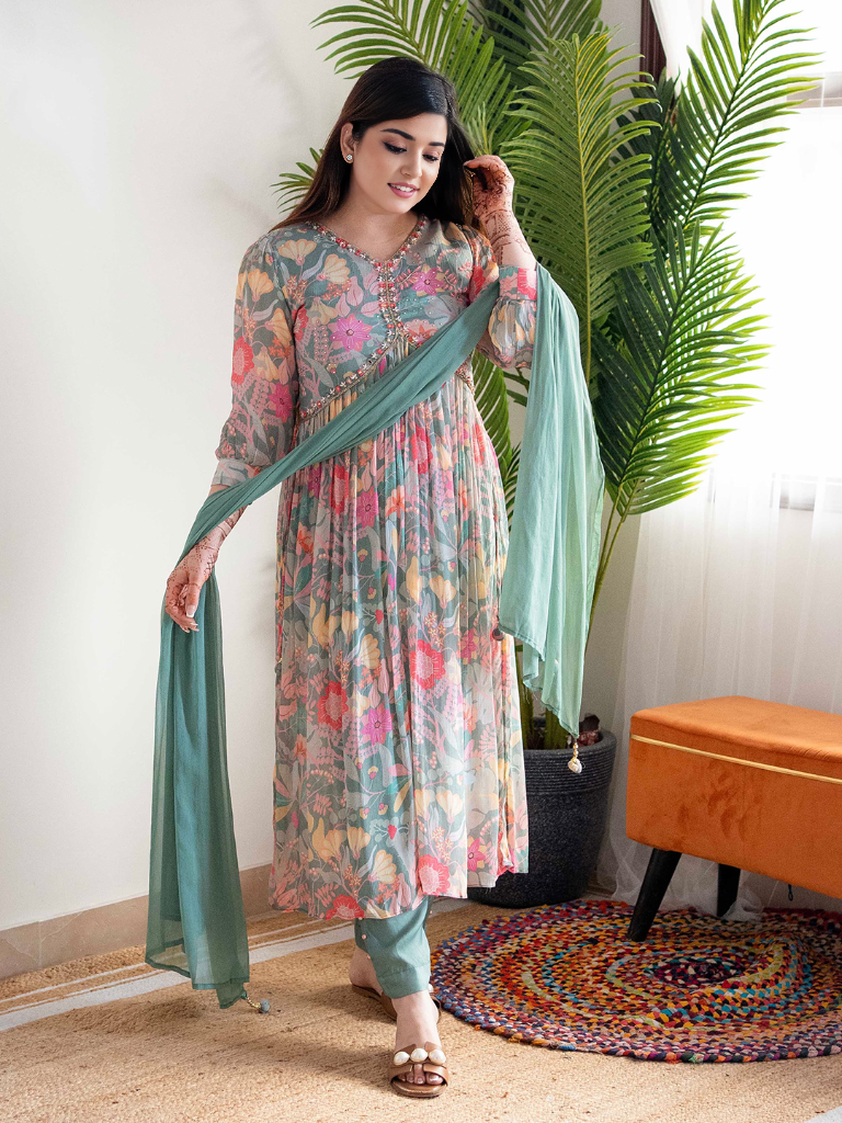 Floral Printed Kurta With Bottom & Dupatta Set