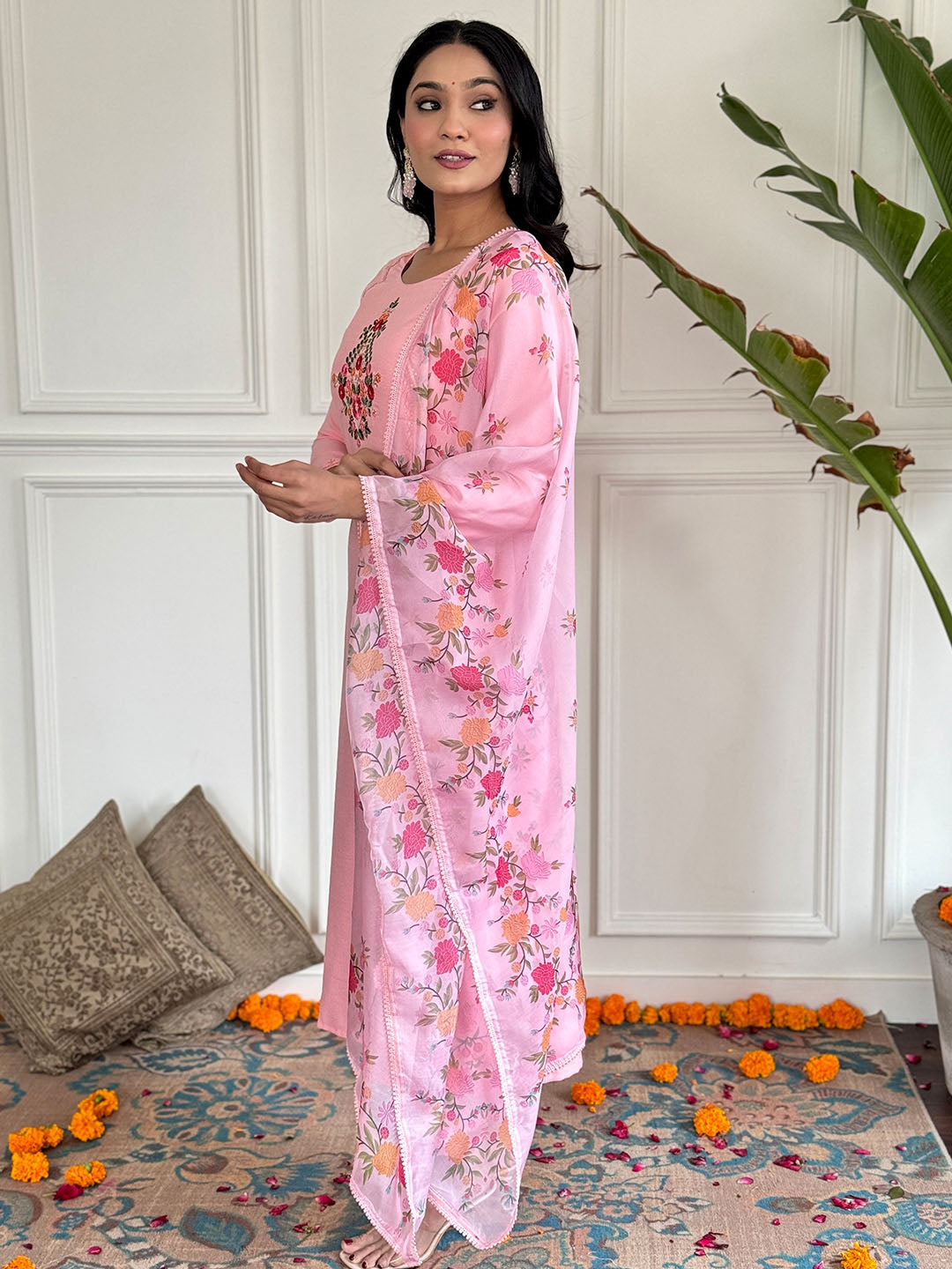 Floral Embroidered Kurta Set