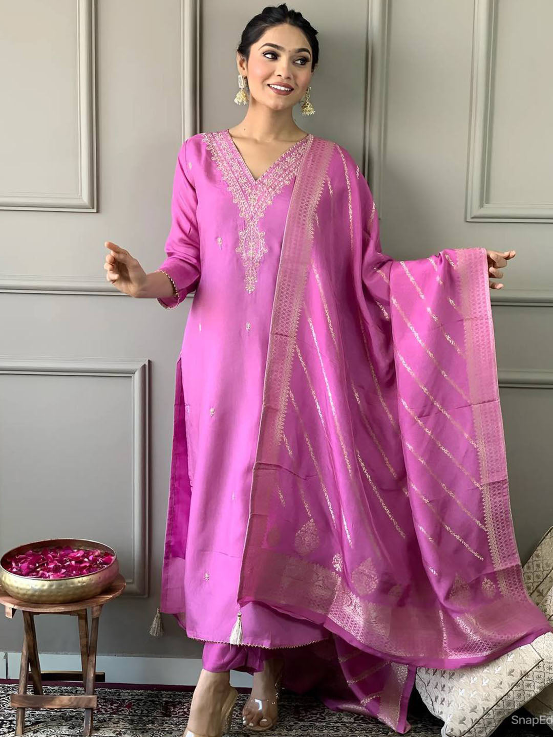 Pink Colour Viscose Chanderi Floral Kurta Set