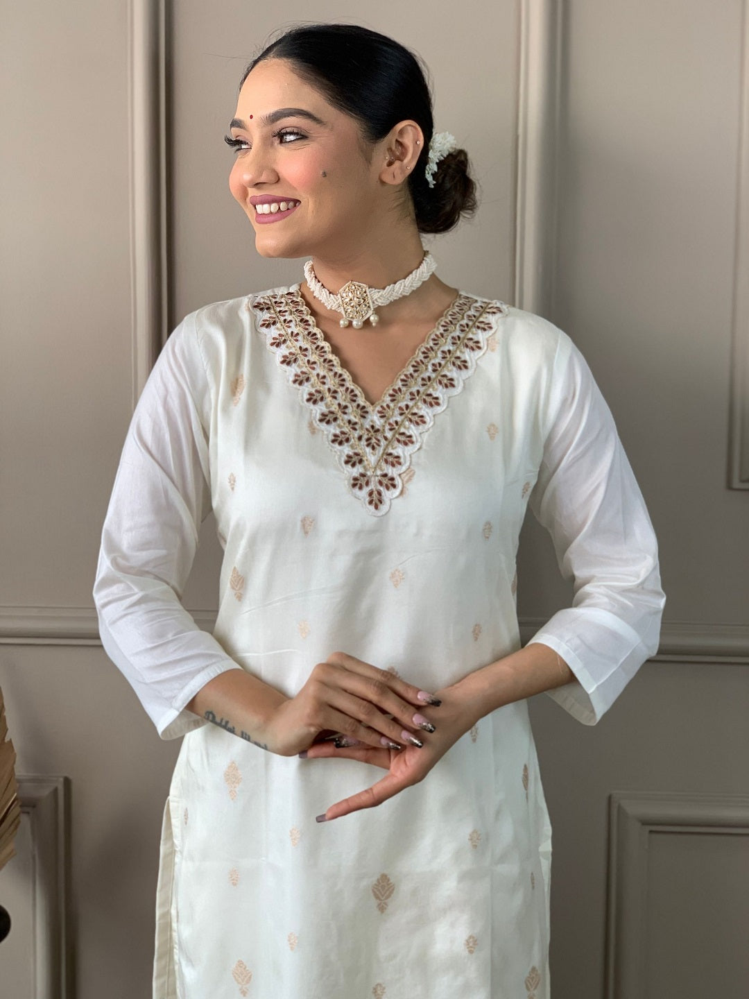 Chanderi Viscose V-Neck Embroidered Kurta Set