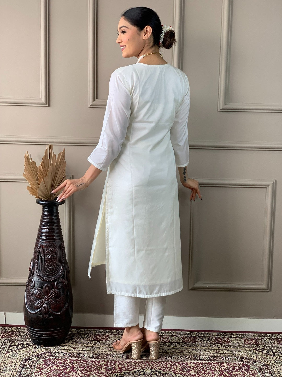 Chanderi Viscose V-Neck Embroidered Kurta Set