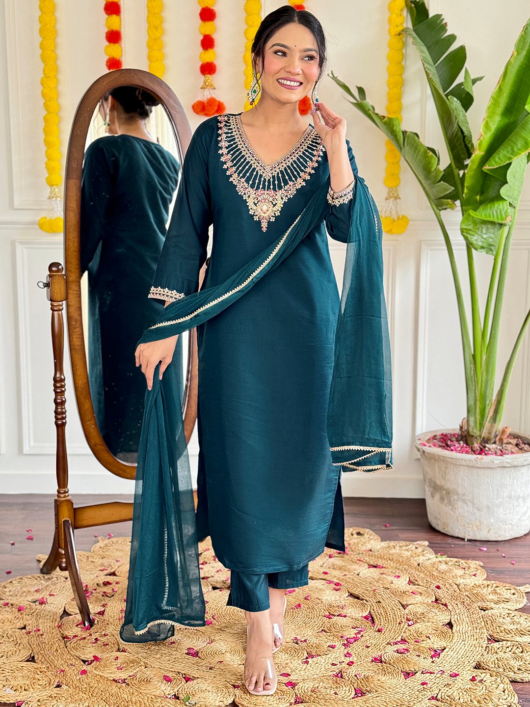 Viscose Chanderi Ethnic Embroidered Kurta Set