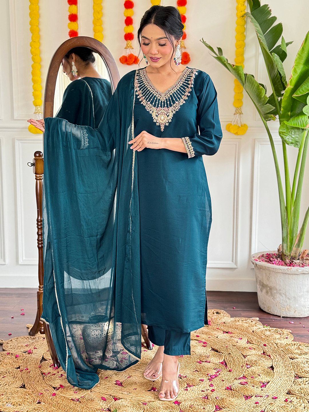 Viscose Chanderi Ethnic Embroidered Kurta Set