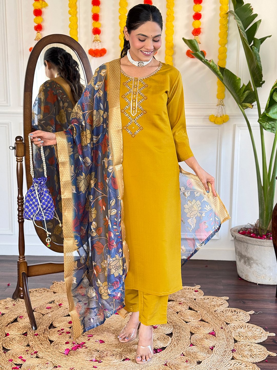 Viscose Chanderi Embellished Kurta Set