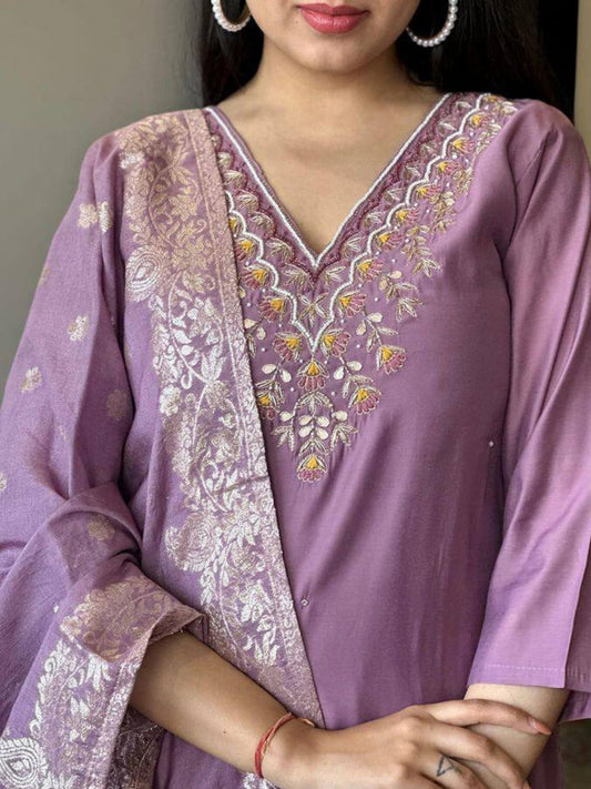 Chanderi Silk Embroidered Kurta Set