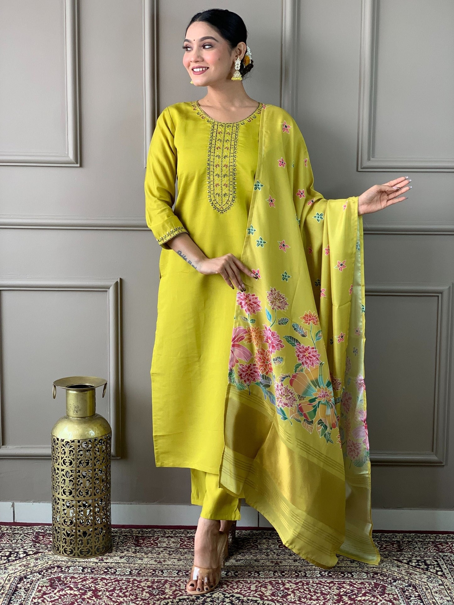 Round Neck Chanderi Viscose Kurta  Set