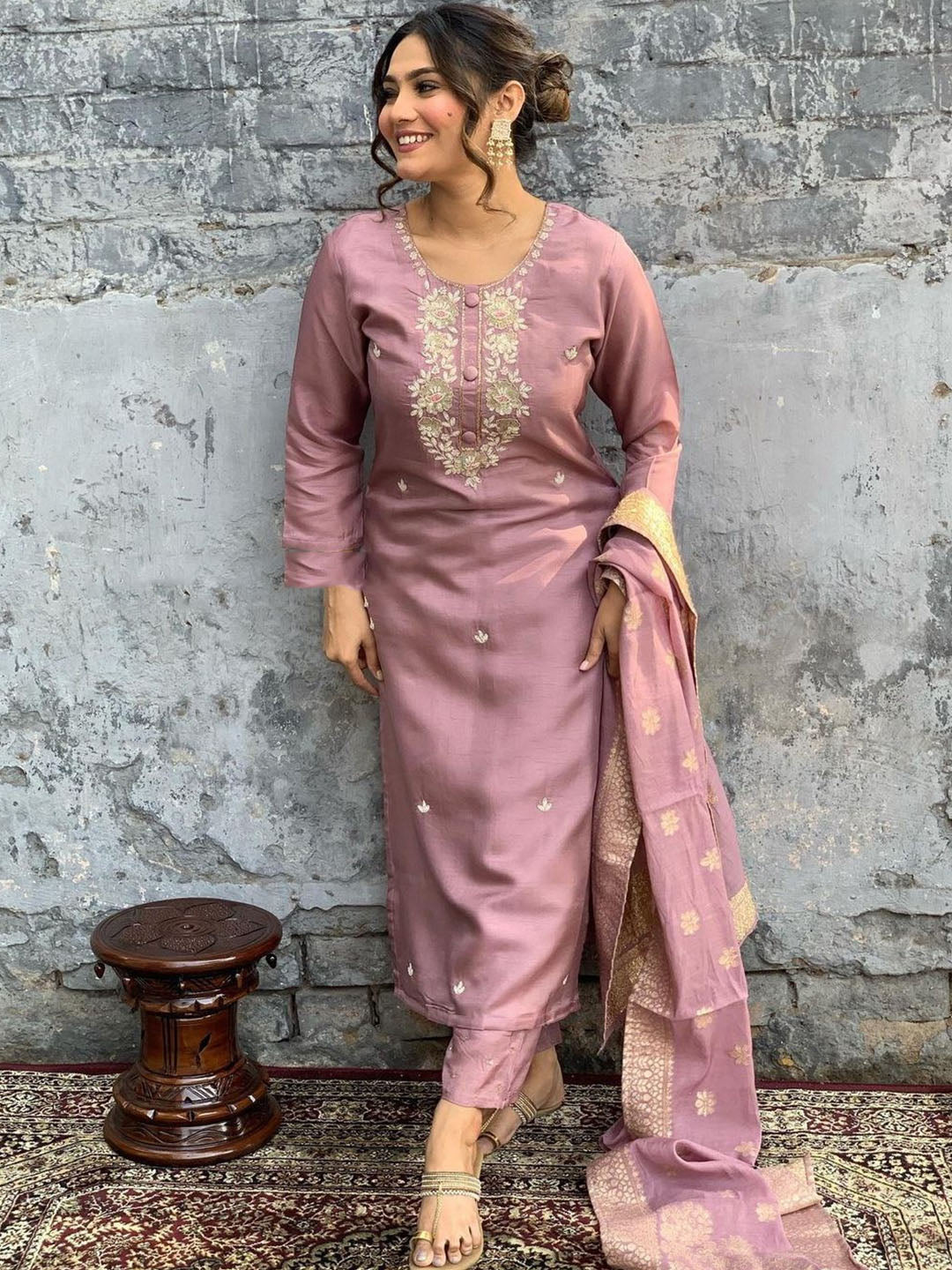 Viscose Chanderi Floral Embellished Kurta Set