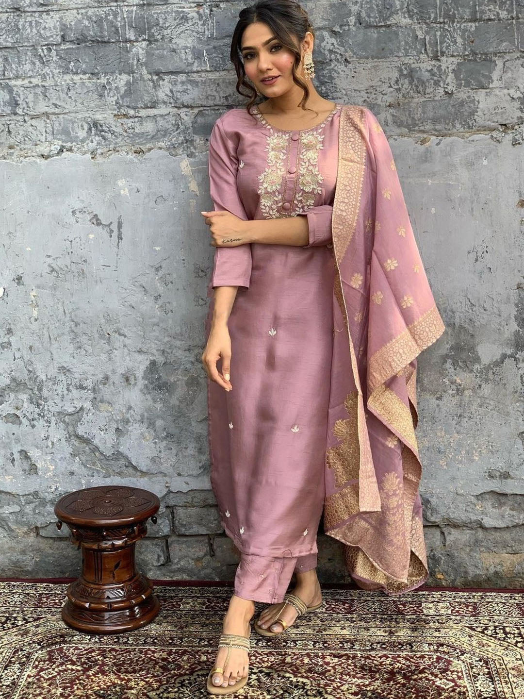 Viscose Chanderi Floral Embellished Kurta Set