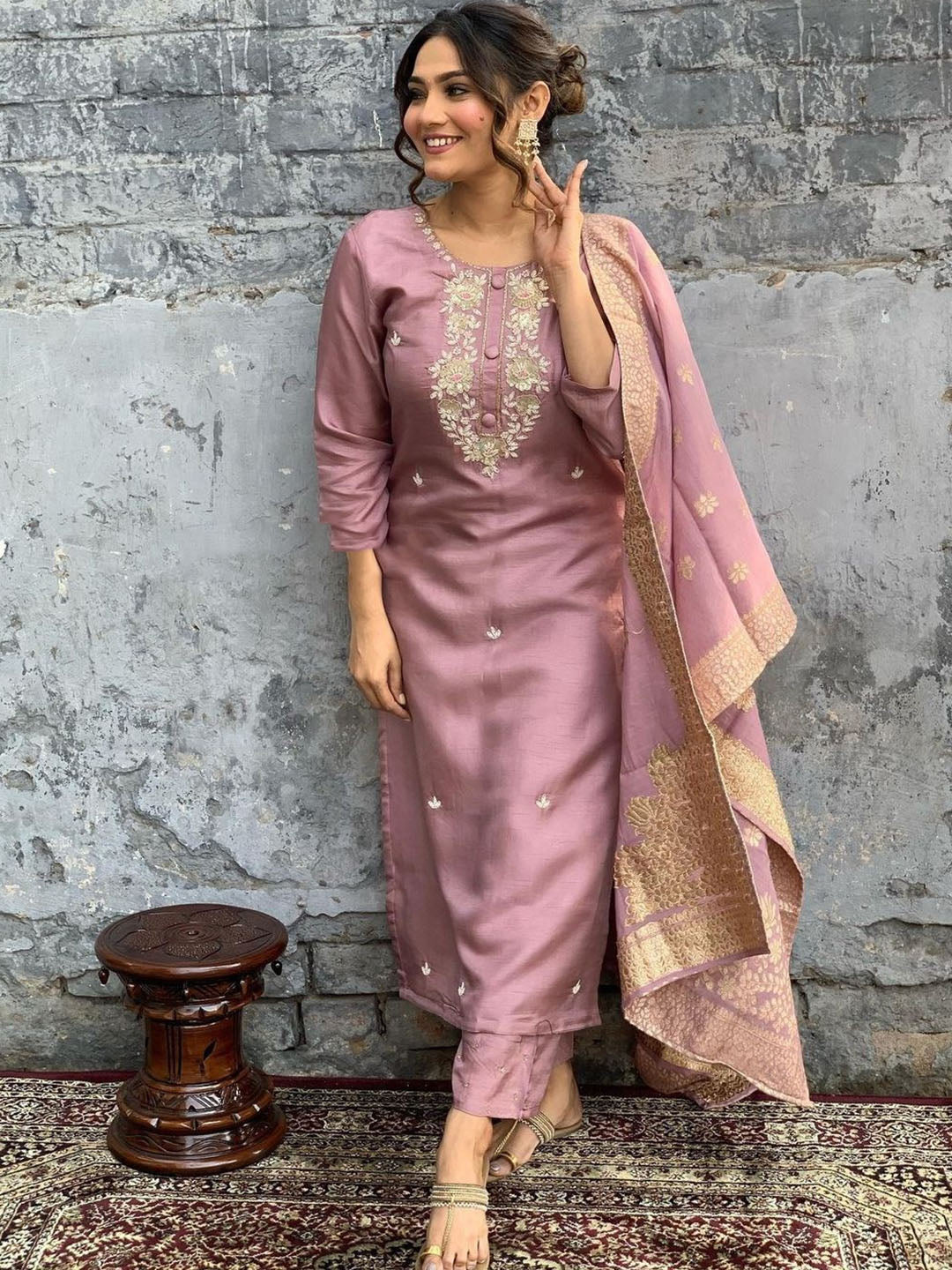 Viscose Chanderi Floral Embellished Kurta Set