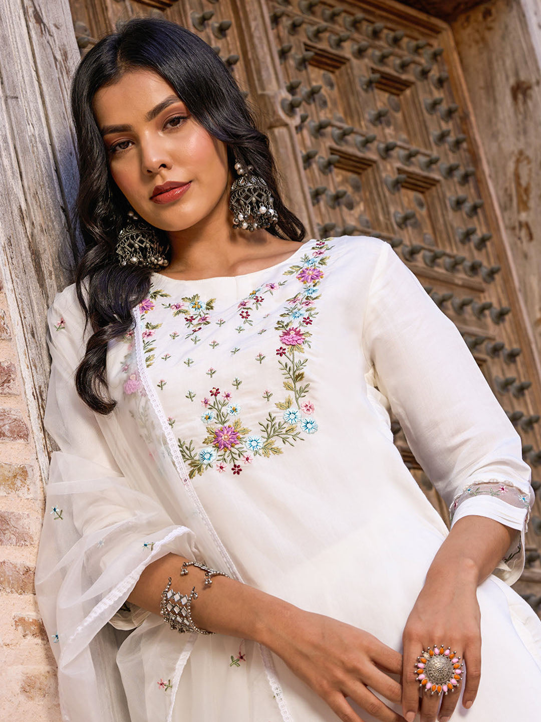 Viscose Chanderi Floral Embroidered Kurta Set