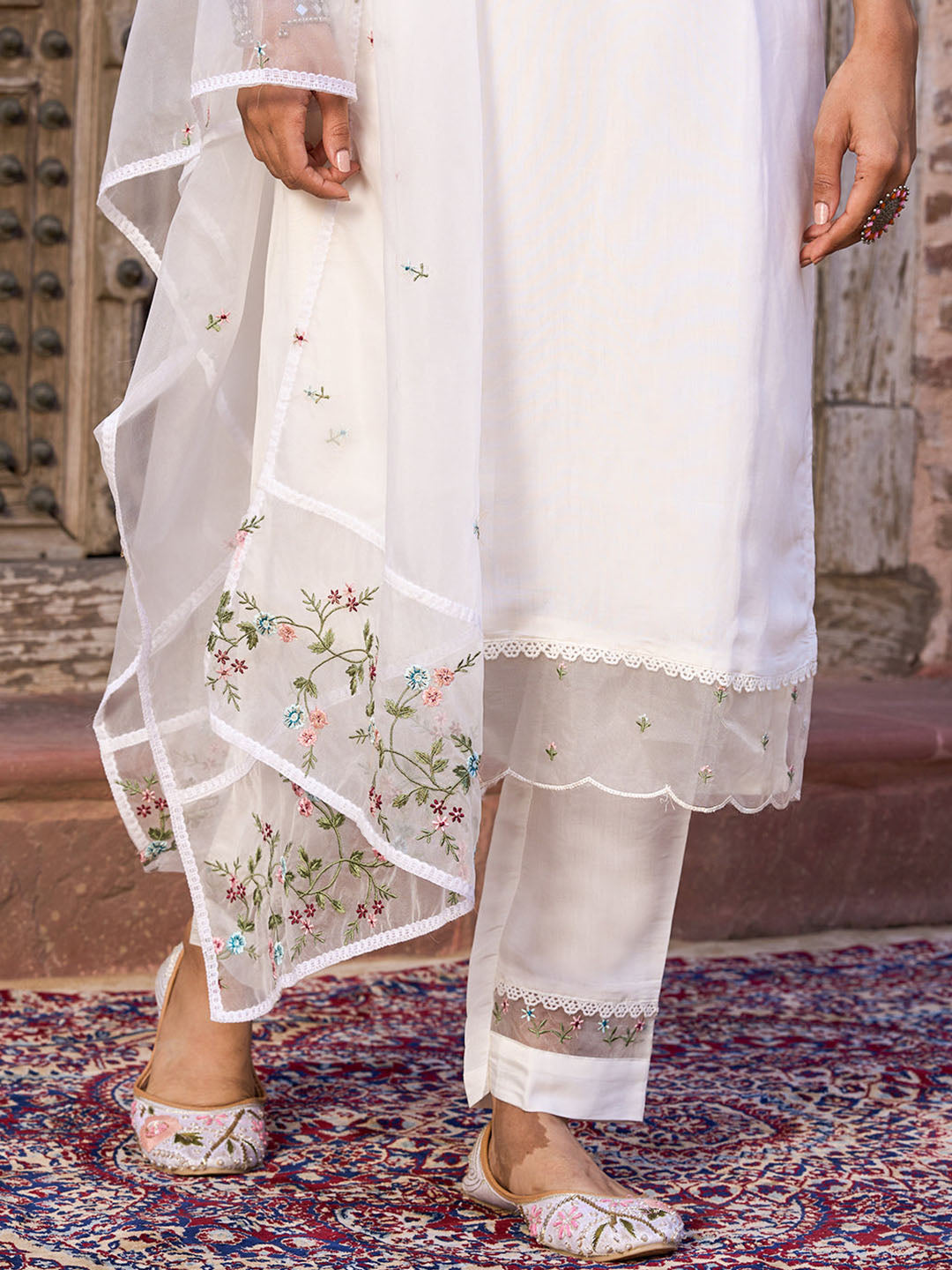 Viscose Chanderi Floral Embroidered Kurta Set